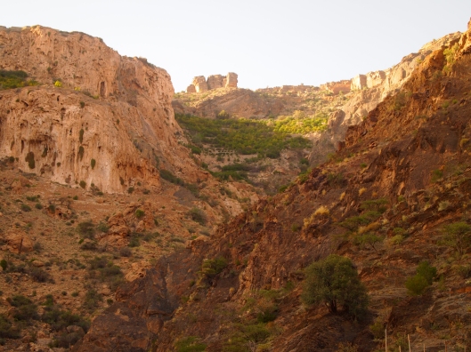 the view of the escarpment from Wadi Al Ayn 